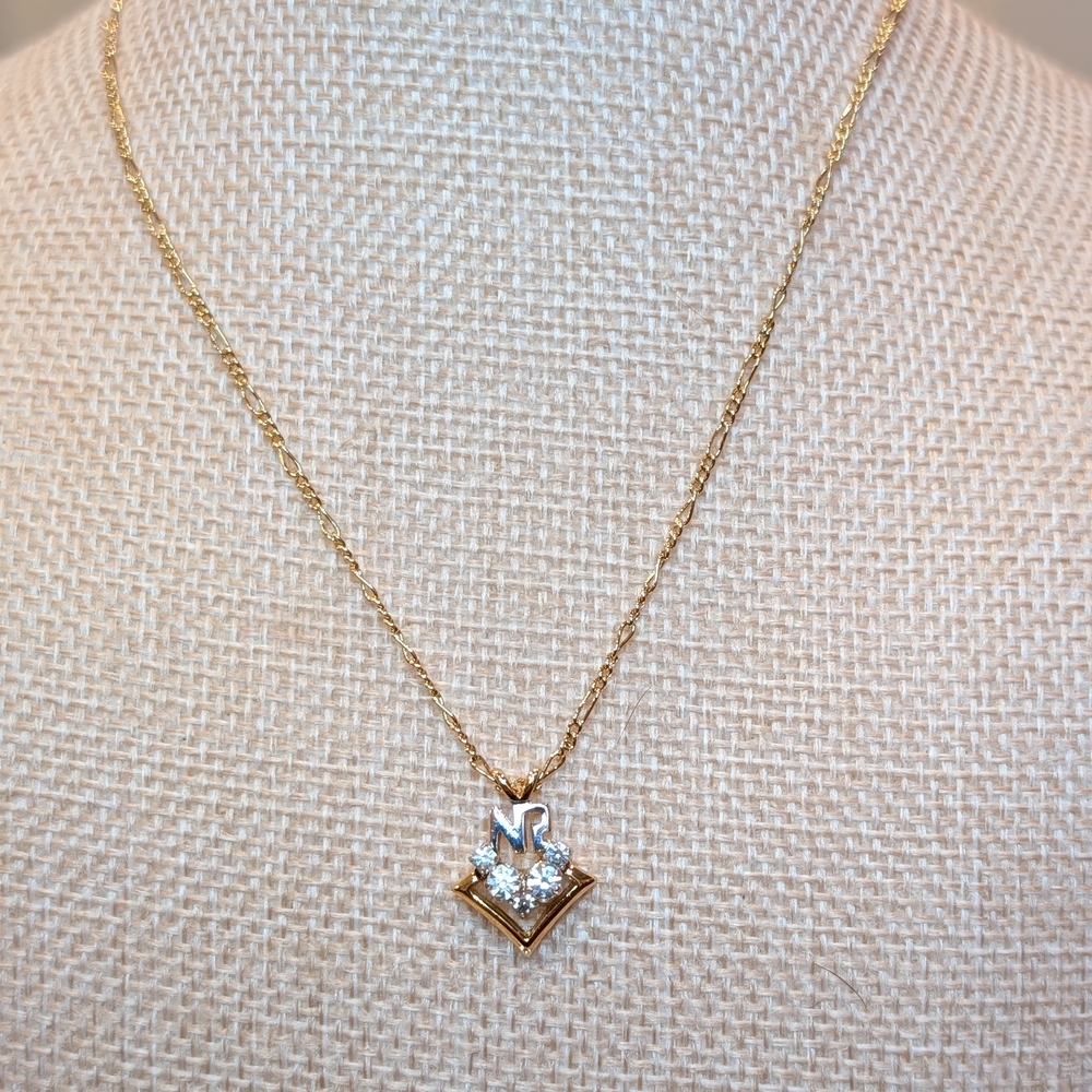 Nina Ricci Gold Plated Initial Pendant Necklace NWOT - Picture 2 of 4